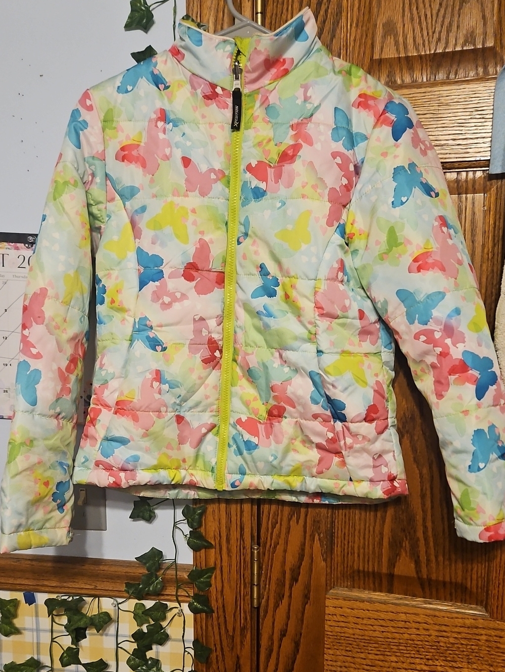 Girls' Butterfly Print Puffer Jacket - White with Multicolor Butterflies